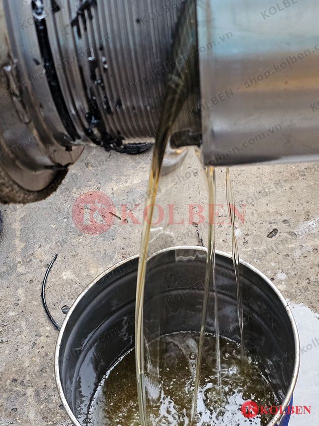 Xy lanh thủy lực bị rò dầu: 7 nguyên nhân và cách khắc phục