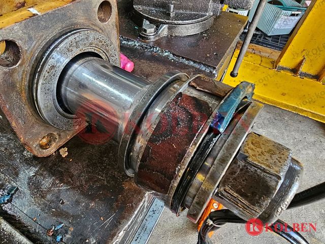 Ty xy lanh bị xước, ống bị cà: 8 nguyên nhân & cách phòng